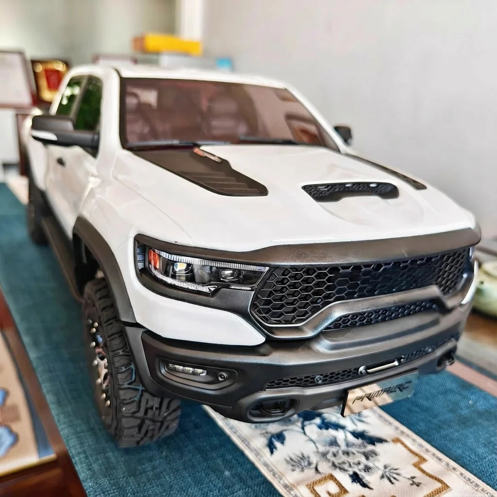 TRACTION HOBBY 1/8 TRX 1500 short-track model RC controlled electric 4wd off-road crawler truck