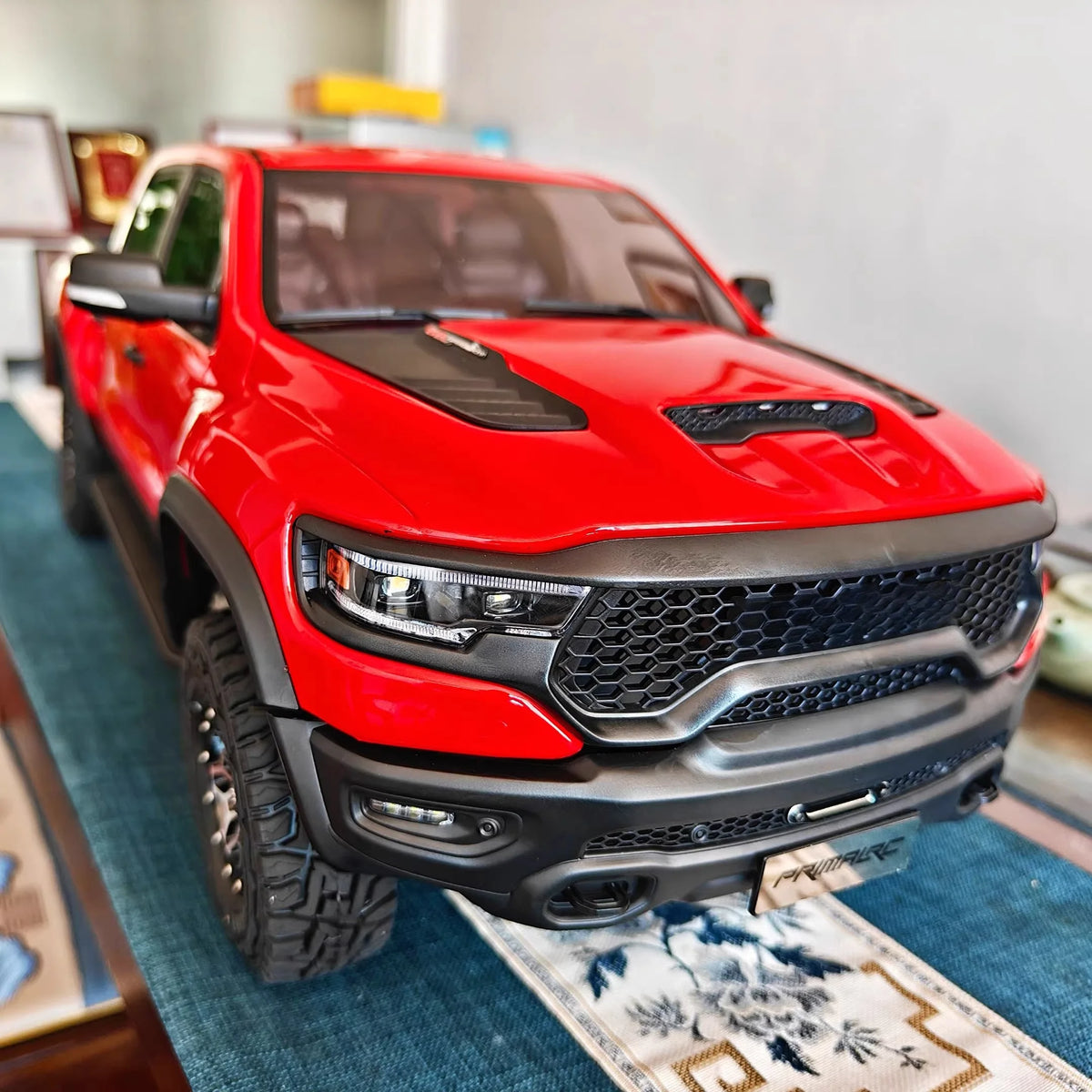 TRACTION HOBBY 1/8 TRX 1500 short-track model RC controlled electric 4wd off-road crawler truck